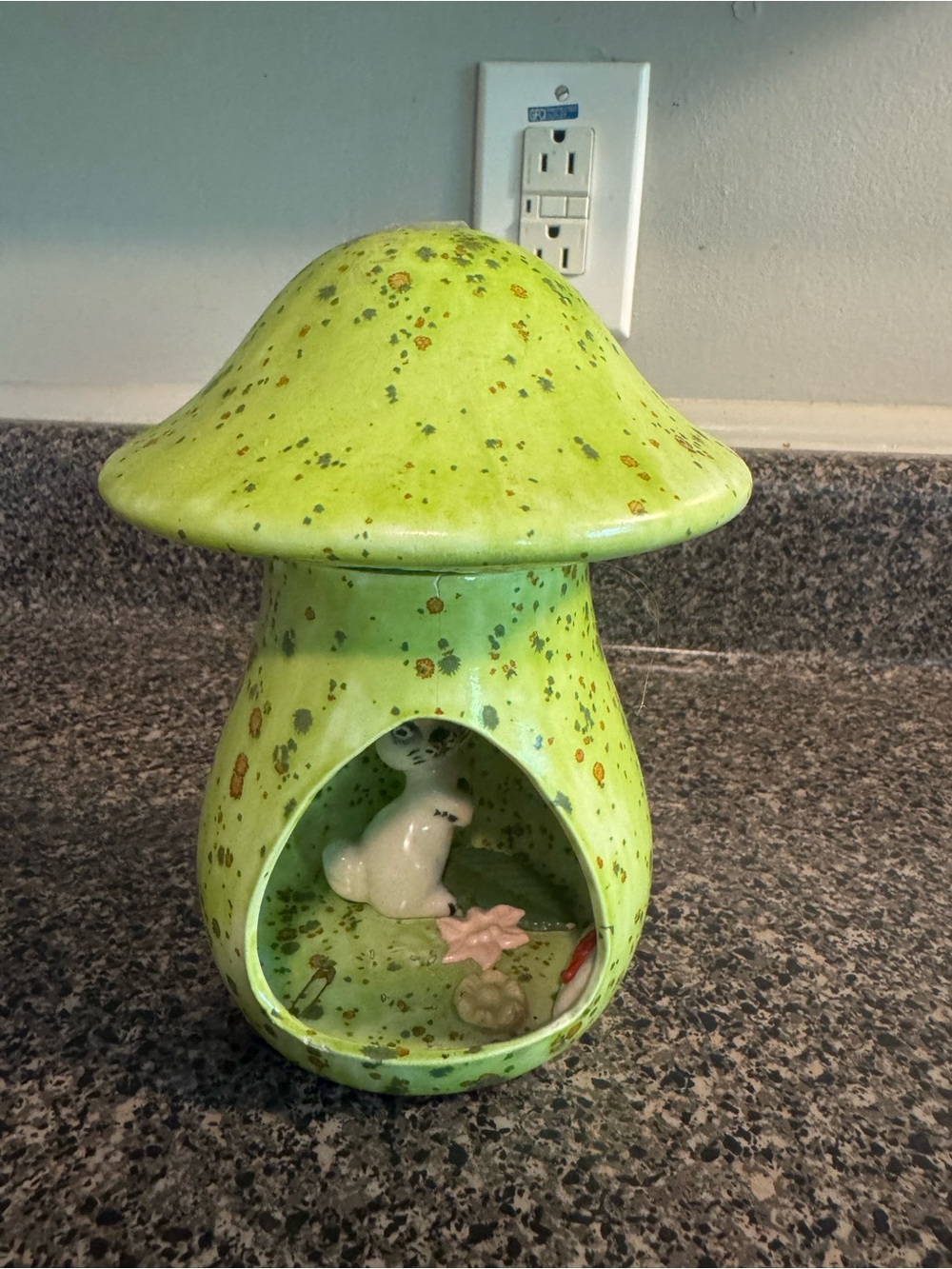 VTG Ceramic Green Speckled Mushroom Tea Light Holder With Bunny On the Inside